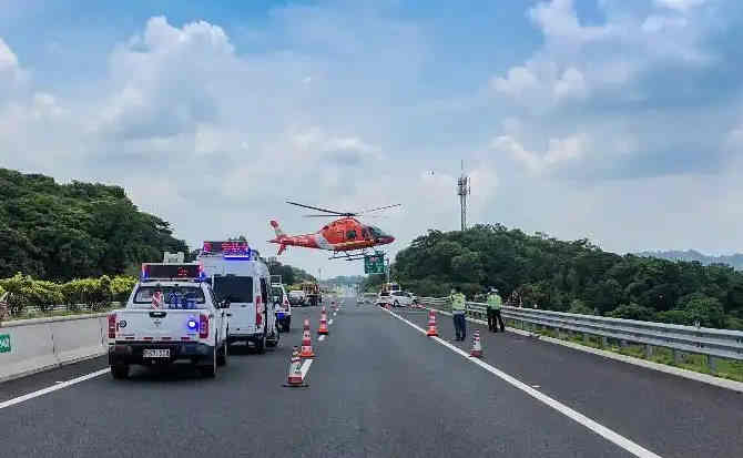 隆子高速公路汽车救援案例