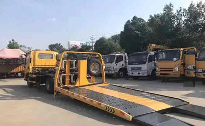 隆子汽车中途维修案例